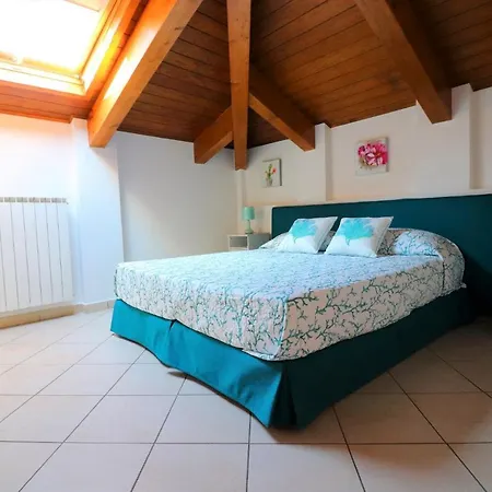 Anthony House - De Vivo Realty Lägenhet