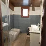 De Vivo Realty - Anthony House