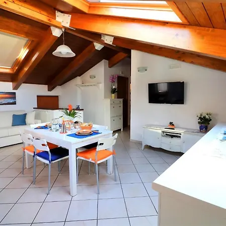 Anthony House - De Vivo Realty * Sorrento